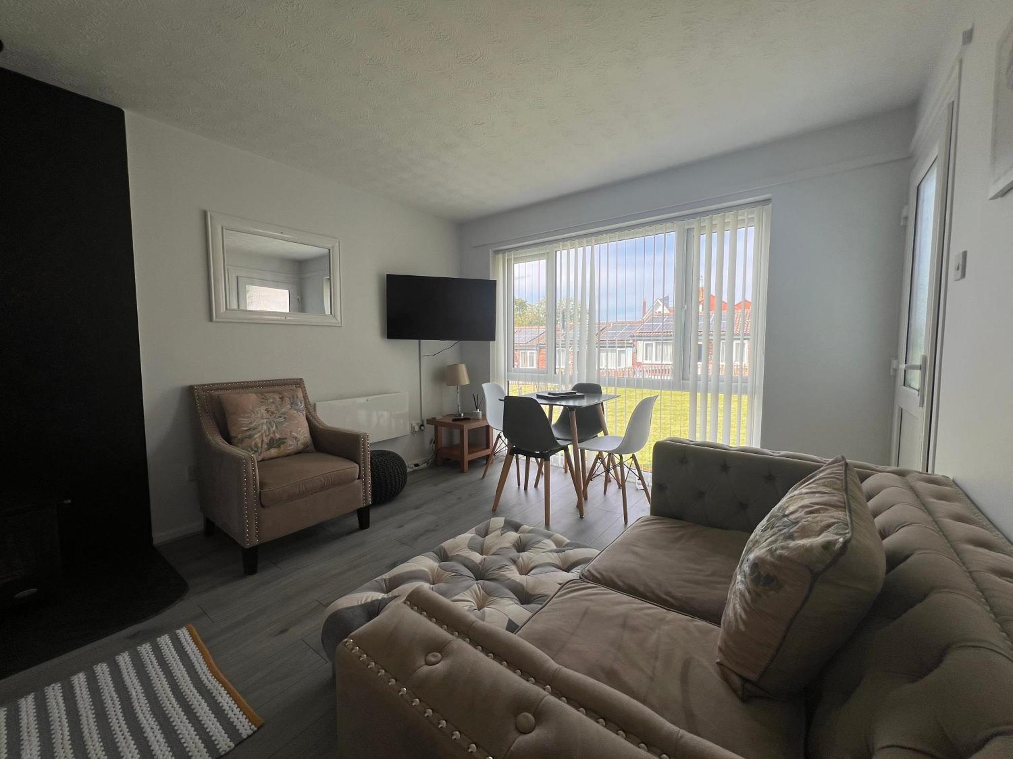 Dog Friendly Beachside Cottage No11 Kessingland With Private Parking Kültér fotó
